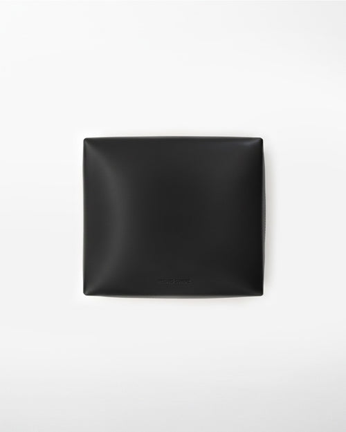 THE TRANSIT POUCH